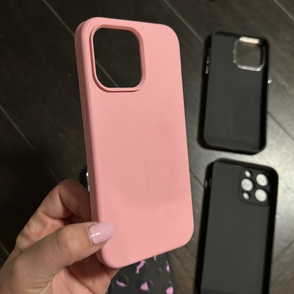 iPhone 14 Pro Max cases - Picture 4 of 6